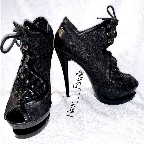 Gorgeous Fashionable  Black Heels 🖤 - Picture 2 of 3